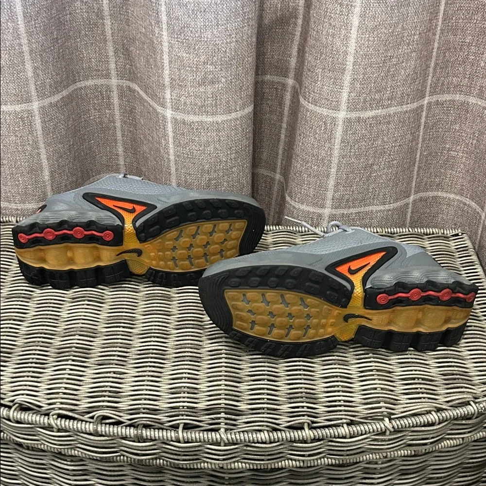 Nike Air Max Dn Particle Grey (GS) - FB8987-002 6Y but fits woman size 7.5 - Picture 5 of 6